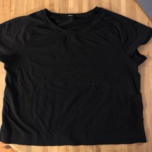 Black lululemon crop top